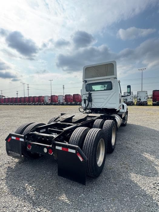 2021 International LT — photo 6