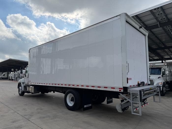 2026 Hino L6 — photo 6