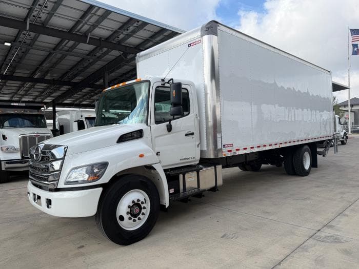 2026 Hino L6 — photo 2