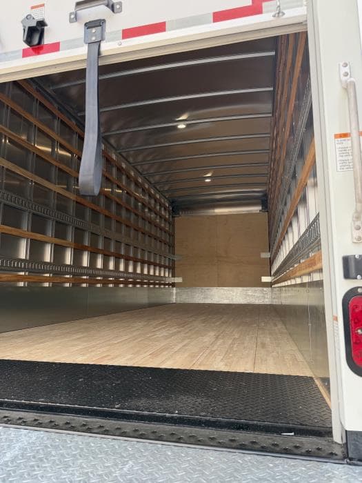 2026 Hino L6 — photo 14