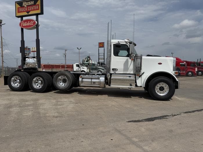 2027 Peterbilt 589 — photo 4