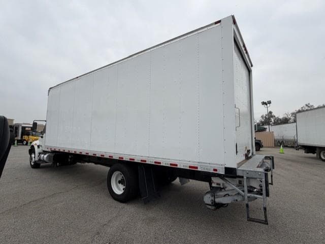 2019 International 4300 — photo 6