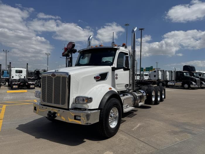 2027 Peterbilt 567 — photo 2