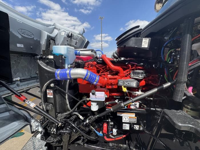 2027 Peterbilt 567 — photo 23