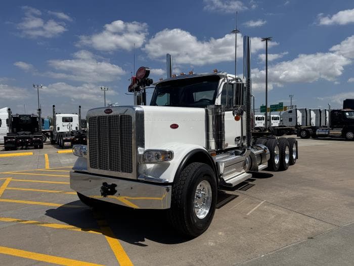 2027 Peterbilt 589 — photo 3