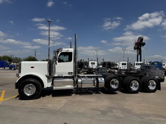 2027 Peterbilt 589 — photo 4