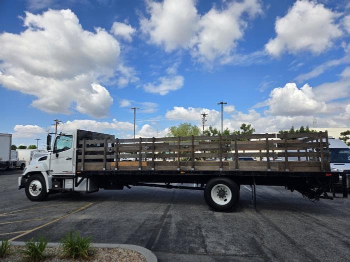 2023 Hino L6 — photo 11