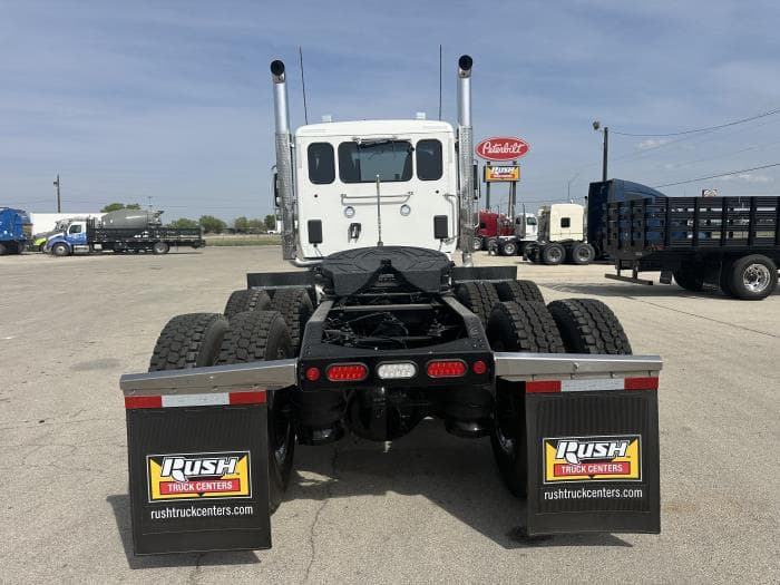 2027 Peterbilt 567 — photo 8