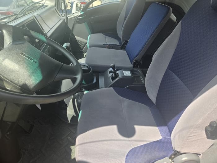 2023 Isuzu FTR — photo 8