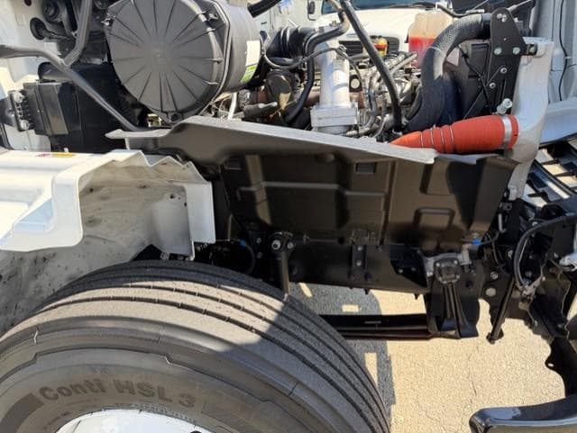 2019 Hino 268 — photo 12