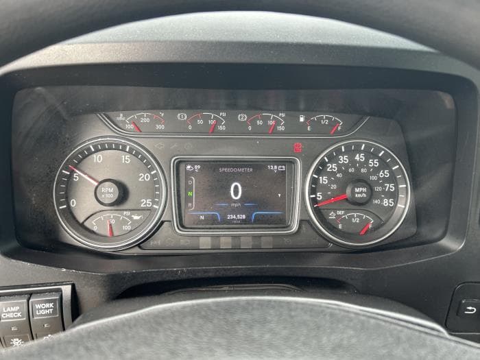 2023 International LT — photo 13