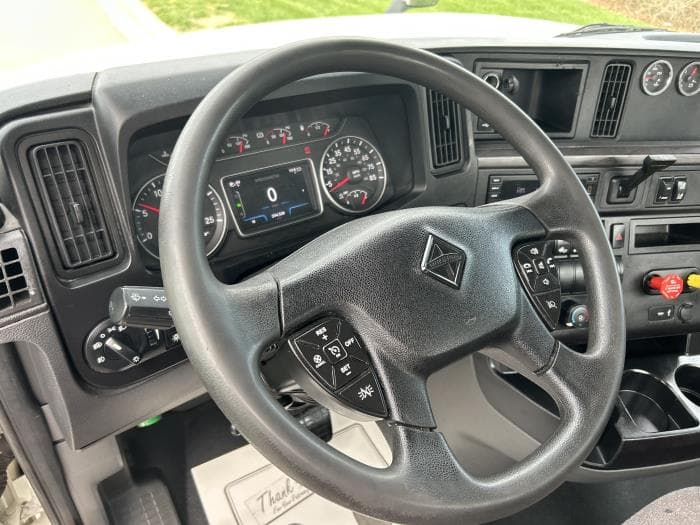 2023 International LT — photo 12