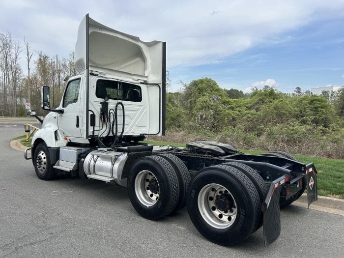 2023 International LT — photo 6