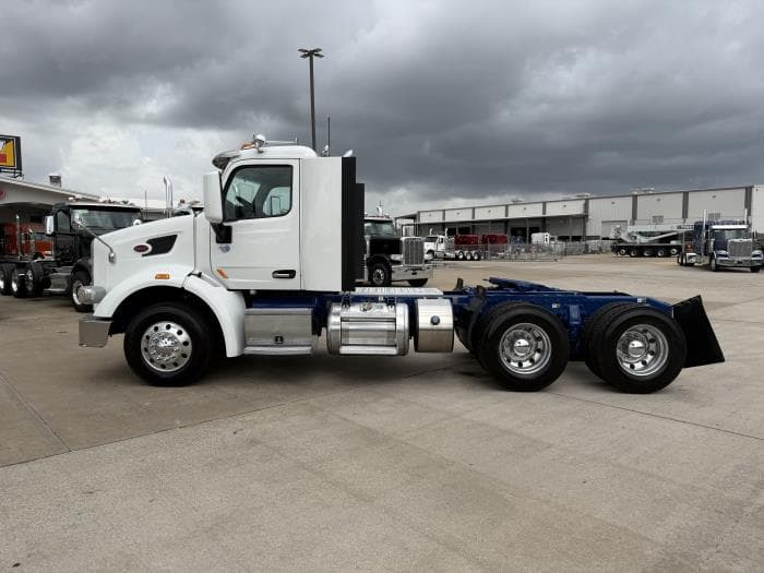2019 Peterbilt 567 — photo 4