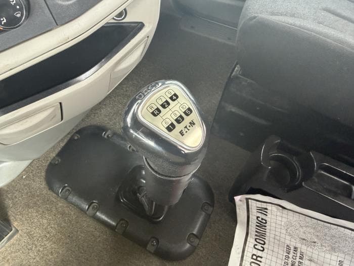 2019 Peterbilt 567 — photo 32