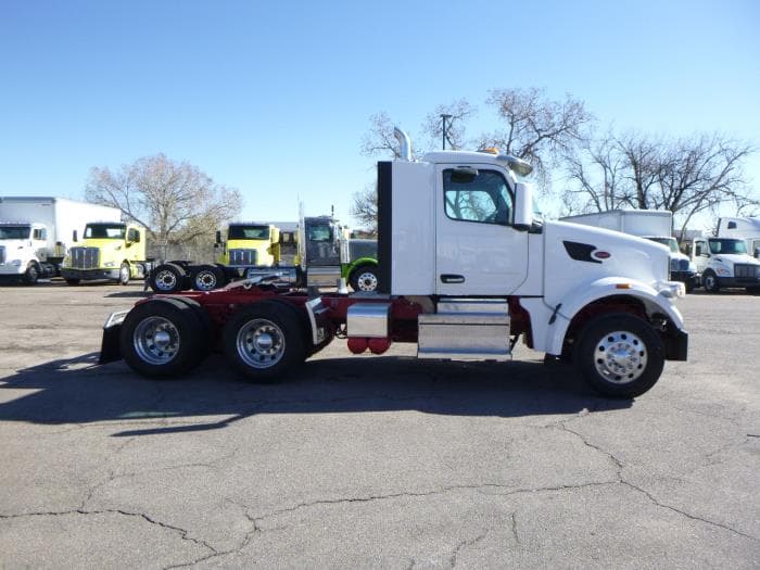2023 Peterbilt 567 — photo 10
