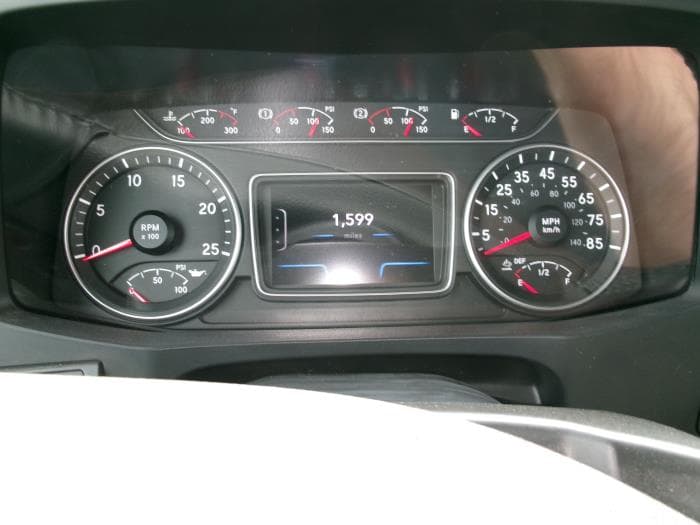 2026 International HX — photo 15