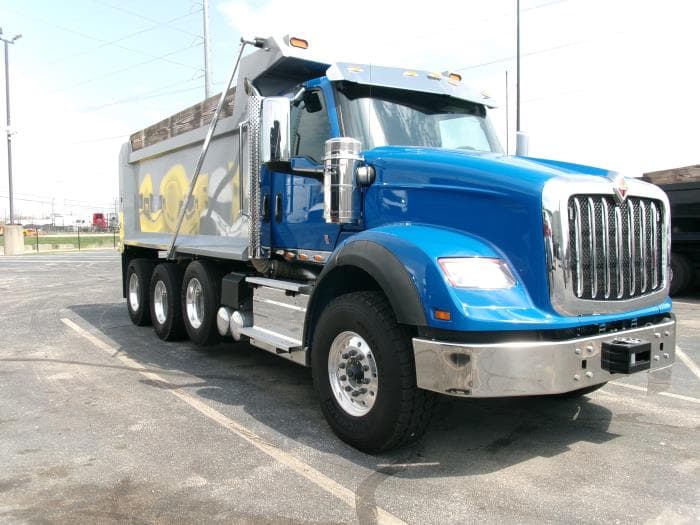 2026 International HX — photo 4