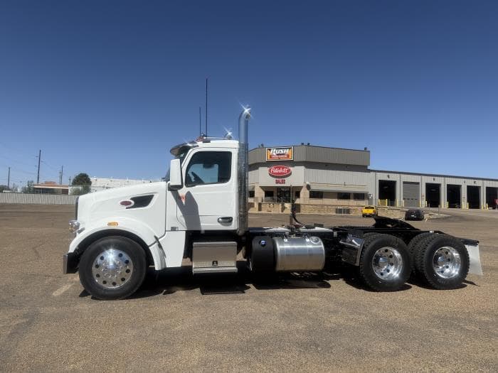2027 Peterbilt 567 — photo 3