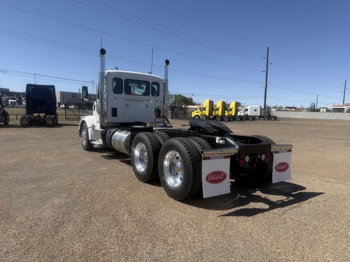 2027 Peterbilt 567 — photo 4