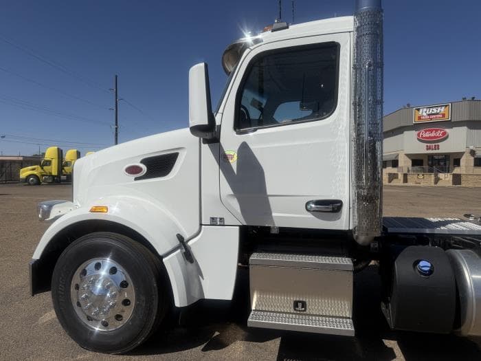 2027 Peterbilt 567 — photo 17