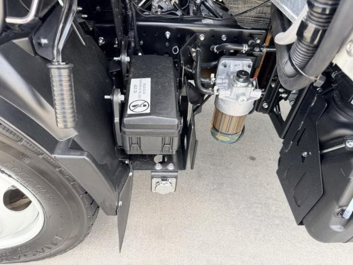 2026 Isuzu NRR — photo 14