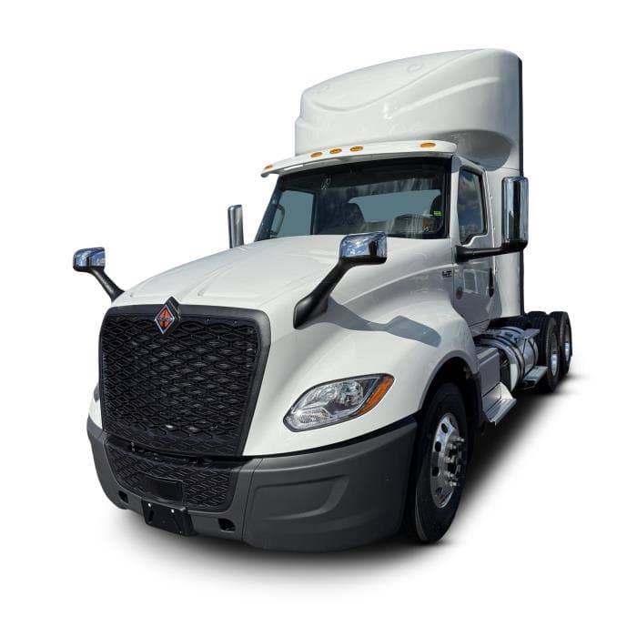 2026 International LT — photo 2