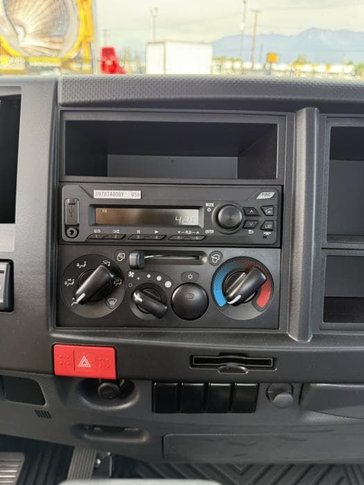 2026 Isuzu NRR — photo 13