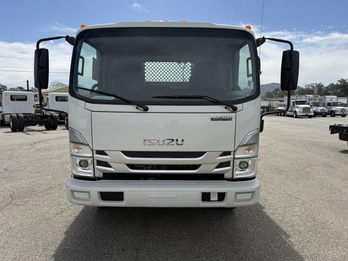 2026 Isuzu NRR — photo 3