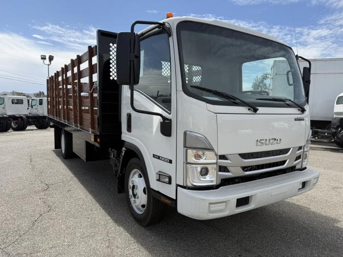 2026 Isuzu NRR — photo 4