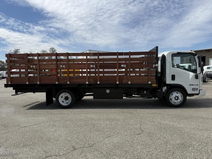 2026 Isuzu NRR — photo 5