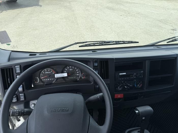 2026 Isuzu NRR — photo 15
