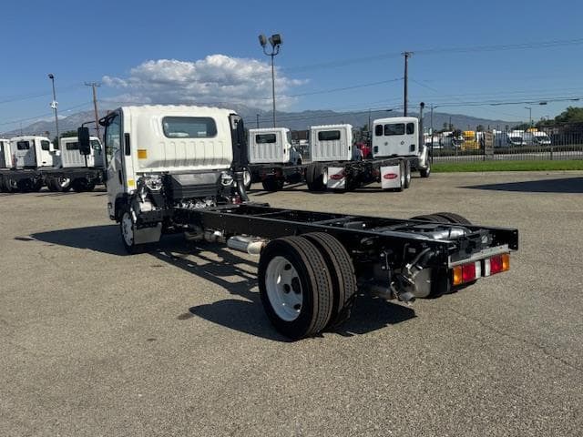 2026 Isuzu NRR — photo 6