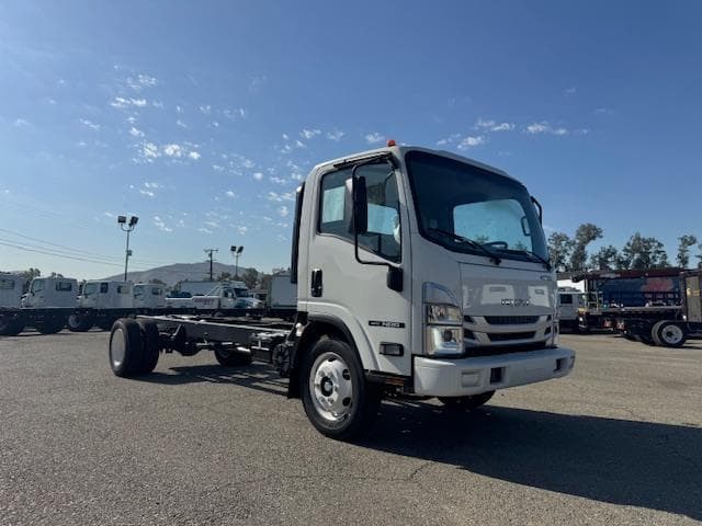 2026 Isuzu NRR — photo 4