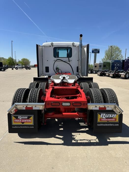 2023 Peterbilt 567 — photo 5