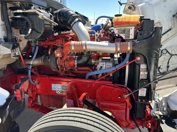 2023 Peterbilt 567 — photo 12