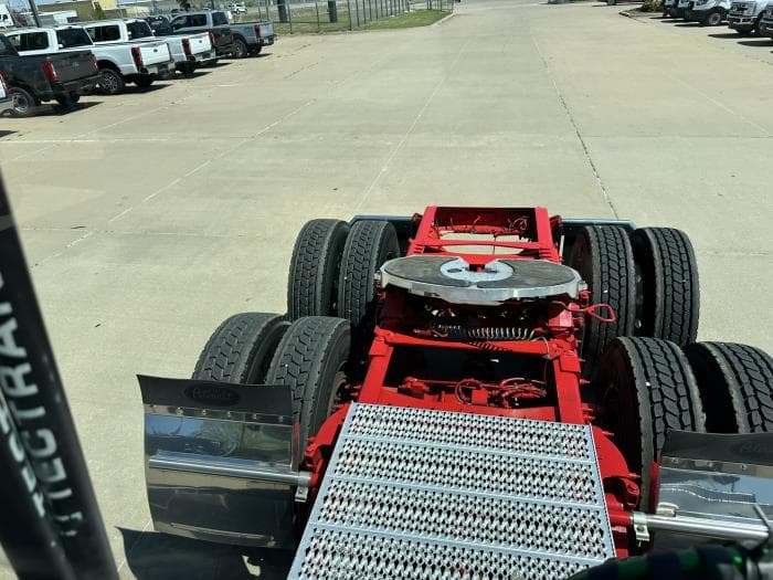 2023 Peterbilt 567 — photo 15
