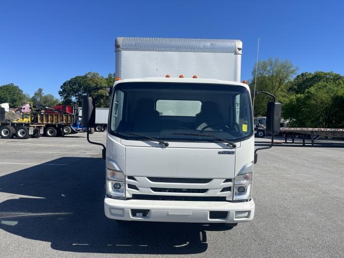 2024 Isuzu NPR — photo 3