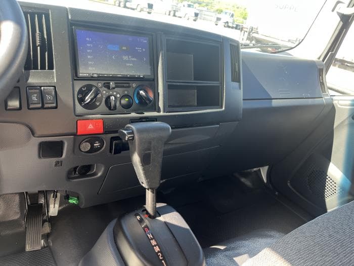 2024 Isuzu NPR — photo 12