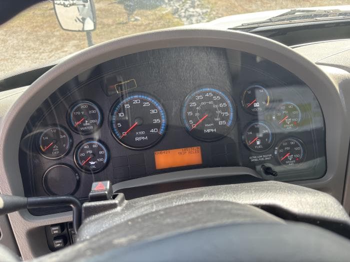 2019 International 4300 — photo 9