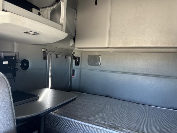 2020 Kenworth T680 — photo 7