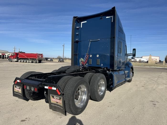 2020 Kenworth T680 — photo 12