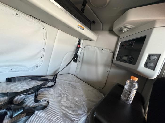 2024 Peterbilt 567 — photo 12