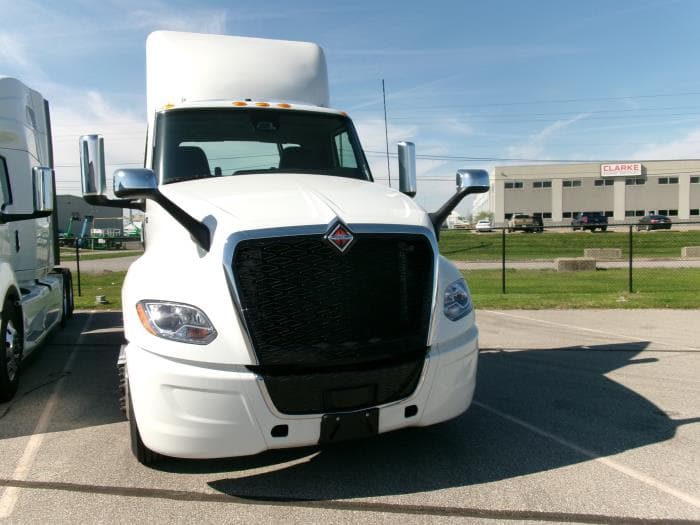 2026 International LT — photo 3