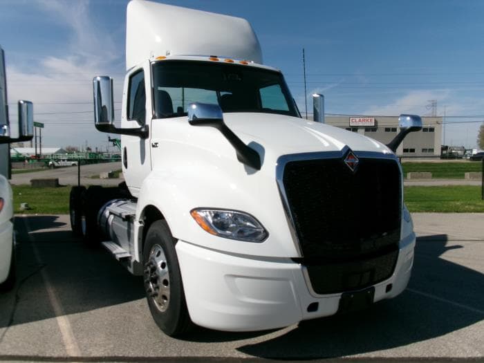 2026 International LT — photo 4