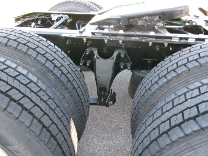 2026 International LT — photo 7