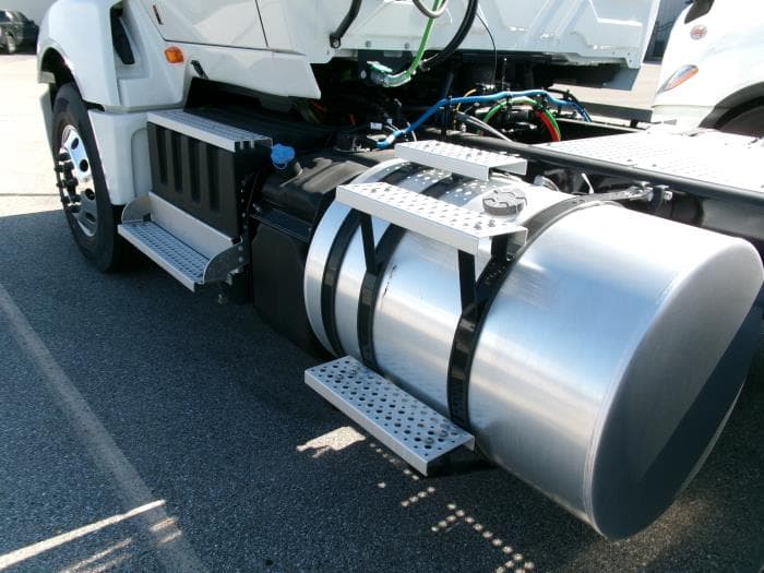 2026 International LT — photo 9