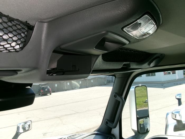 2026 International LT — photo 15