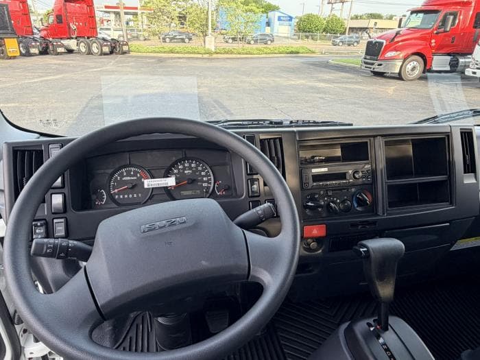 2027 Isuzu NPR — photo 25