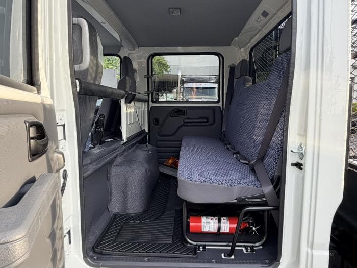 2027 Isuzu NPR — photo 26